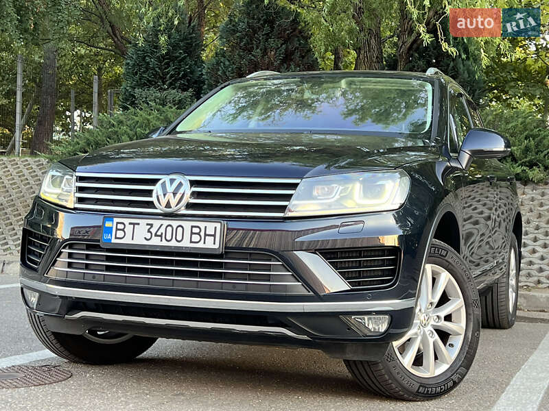 Внедорожник / Кроссовер Volkswagen Touareg 2016 в Одессе