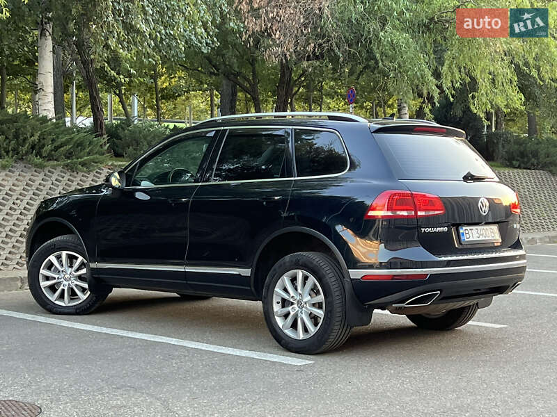 Внедорожник / Кроссовер Volkswagen Touareg 2016 в Одессе