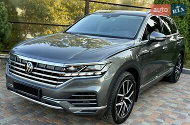 Внедорожник / Кроссовер Volkswagen Touareg 2022 в 