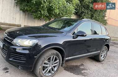 Внедорожник / Кроссовер Volkswagen Touareg 2011 в Хмельницком