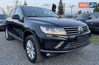 Внедорожник / Кроссовер Volkswagen Touareg 2015 в Тернополе