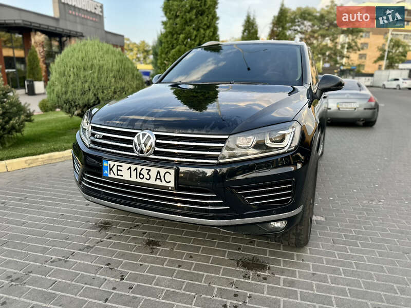 Внедорожник / Кроссовер Volkswagen Touareg 2018 в Днепре