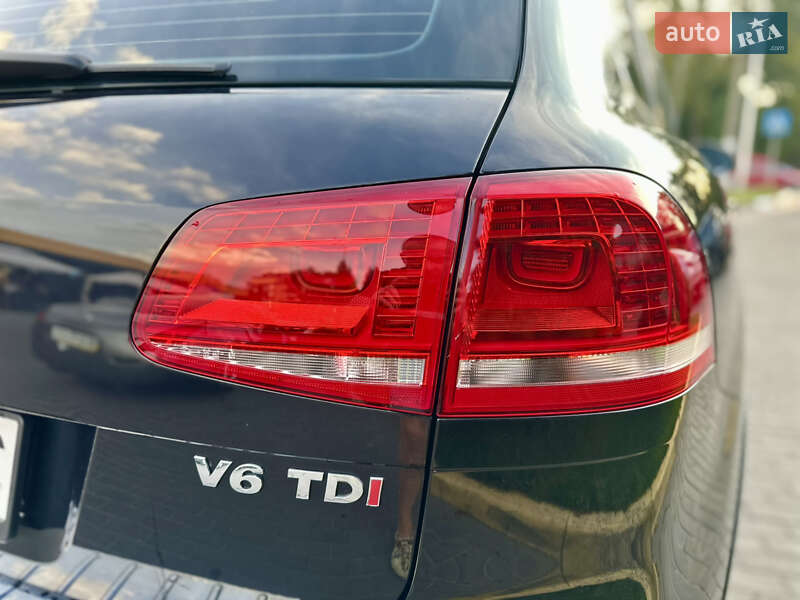 Внедорожник / Кроссовер Volkswagen Touareg 2018 в Днепре