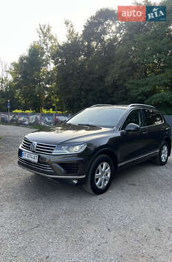 Внедорожник / Кроссовер Volkswagen Touareg 2016 в 