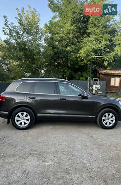Внедорожник / Кроссовер Volkswagen Touareg 2016 в 
