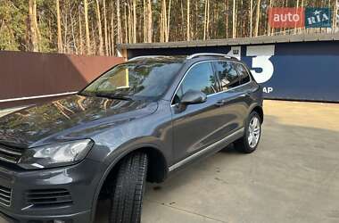 Позашляховик / Кросовер Volkswagen Touareg 2013 в Києві