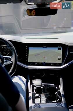 Внедорожник / Кроссовер Volkswagen Touareg 2020 в 