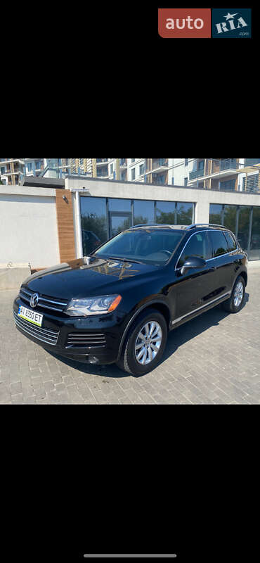 Внедорожник / Кроссовер Volkswagen Touareg 2012 в Одессе