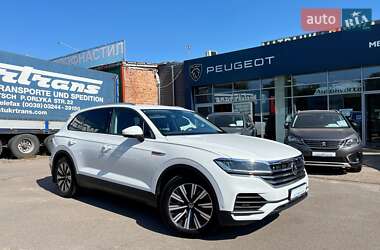 Позашляховик / Кросовер Volkswagen Touareg 2020 в Чернігові
