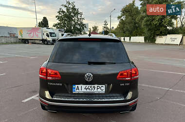 Внедорожник / Кроссовер Volkswagen Touareg 2017 в 