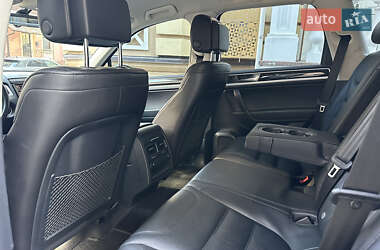 Внедорожник / Кроссовер Volkswagen Touareg 2017 в 