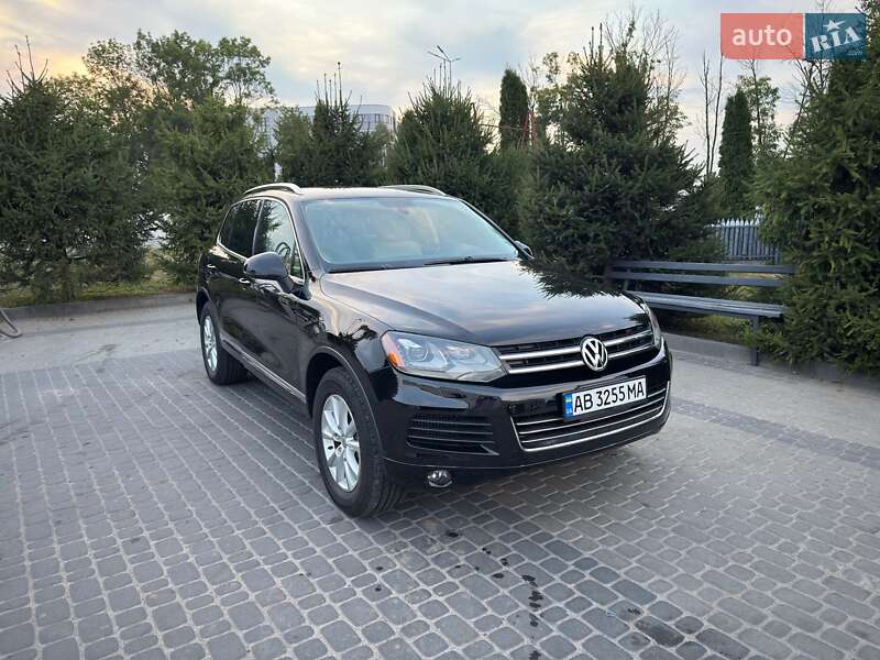 Внедорожник / Кроссовер Volkswagen Touareg 2014 в 