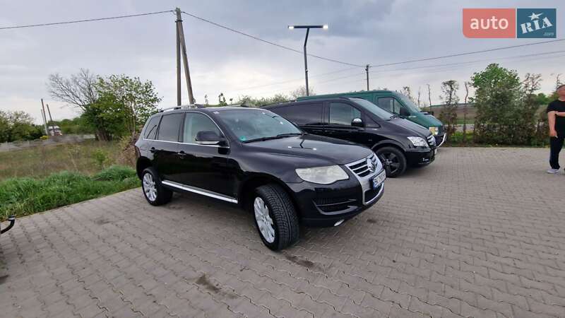 Внедорожник / Кроссовер Volkswagen Touareg 2009 в Радехове