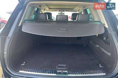 Внедорожник / Кроссовер Volkswagen Touareg 2012 в 