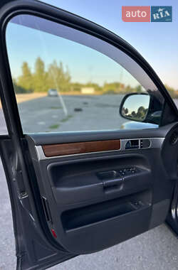 Внедорожник / Кроссовер Volkswagen Touareg 2007 в 