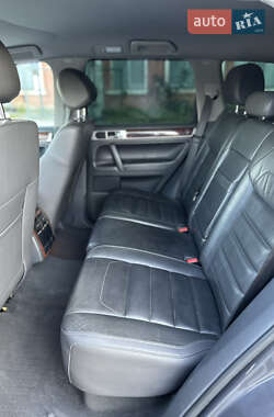 Внедорожник / Кроссовер Volkswagen Touareg 2007 в 