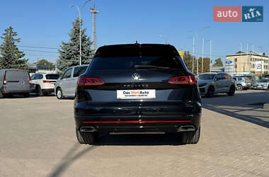 Внедорожник / Кроссовер Volkswagen Touareg 2021 в 