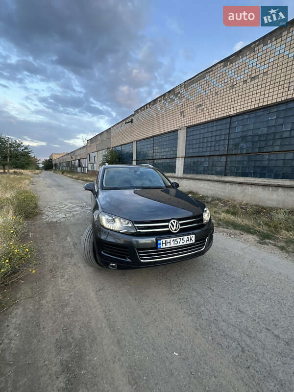 Внедорожник / Кроссовер Volkswagen Touareg 2013 в Одессе фото 11 Внедорожник / Кроссовер Volkswagen Touareg 2013 в Одессе