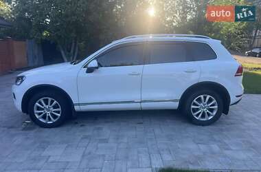 Внедорожник / Кроссовер Volkswagen Touareg 2012 в Днепре
