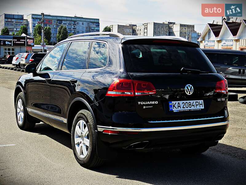Позашляховик / Кросовер Volkswagen Touareg 2015 в Черкасах