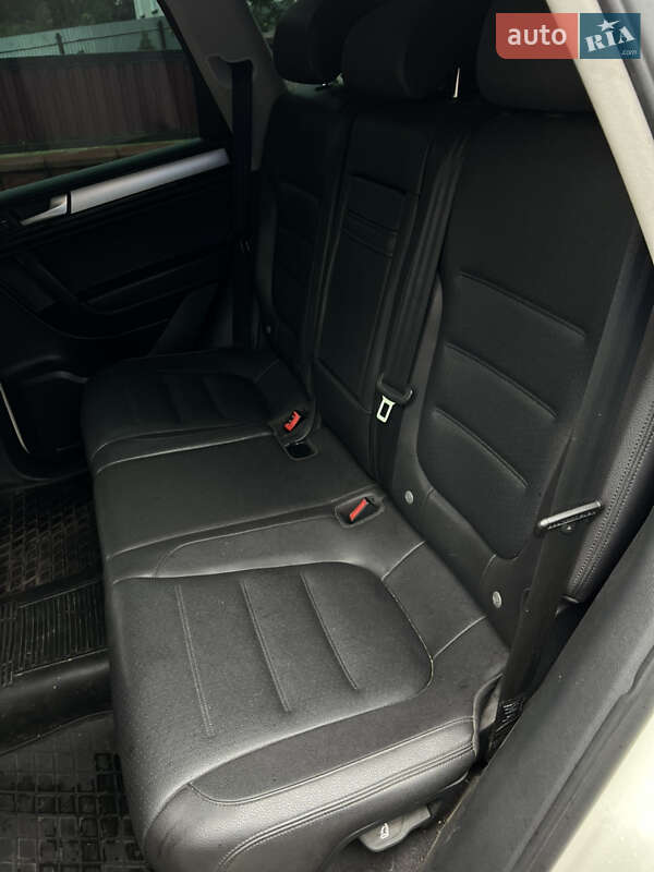 Внедорожник / Кроссовер Volkswagen Touareg 2010 в Теребовле