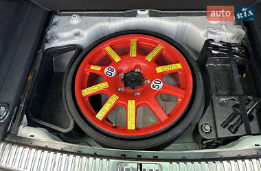 Внедорожник / Кроссовер Volkswagen Touareg 2011 в 