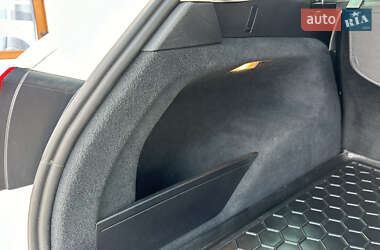 Внедорожник / Кроссовер Volkswagen Touareg 2011 в 