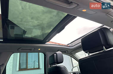 Внедорожник / Кроссовер Volkswagen Touareg 2011 в 