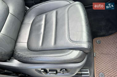 Внедорожник / Кроссовер Volkswagen Touareg 2011 в 