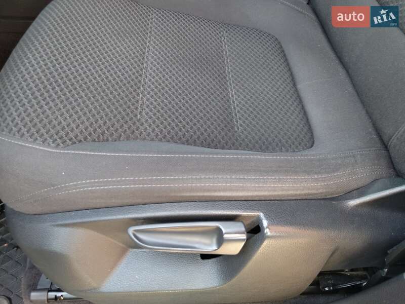 Внедорожник / Кроссовер Volkswagen Touareg 2012 в Киеве фото 7 Внедорожник / Кроссовер Volkswagen Touareg 2012 в Киеве