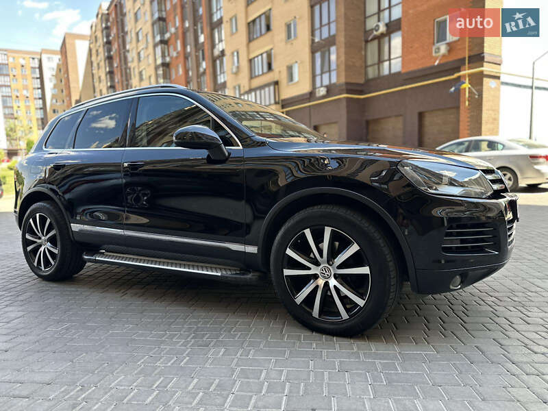 Внедорожник / Кроссовер Volkswagen Touareg 2012 в Одессе