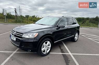 Внедорожник / Кроссовер Volkswagen Touareg 2013 в Ровно