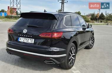 Внедорожник / Кроссовер Volkswagen Touareg 2018 в 
