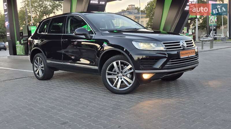 Внедорожник / Кроссовер Volkswagen Touareg 2015 в Одессе