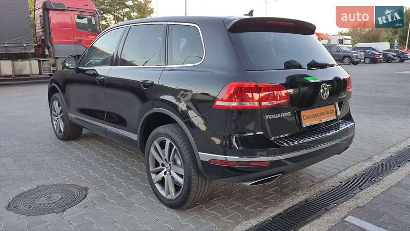 Внедорожник / Кроссовер Volkswagen Touareg 2015 в Одессе