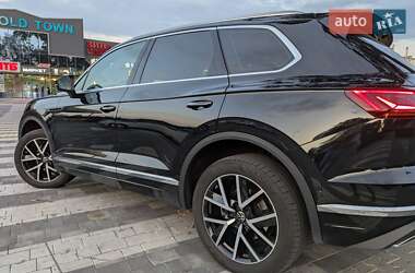 Внедорожник / Кроссовер Volkswagen Touareg 2023 в 