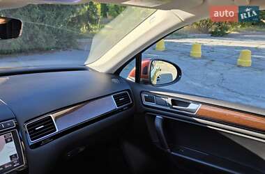 Внедорожник / Кроссовер Volkswagen Touareg 2017 в 
