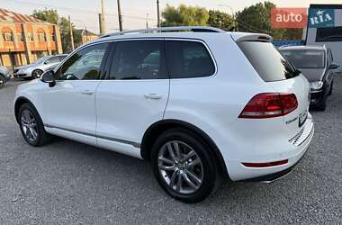 Внедорожник / Кроссовер Volkswagen Touareg 2014 в 