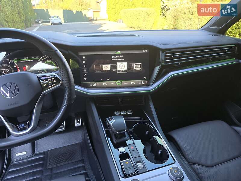 Внедорожник / Кроссовер Volkswagen Touareg 2022 в Ирпене
