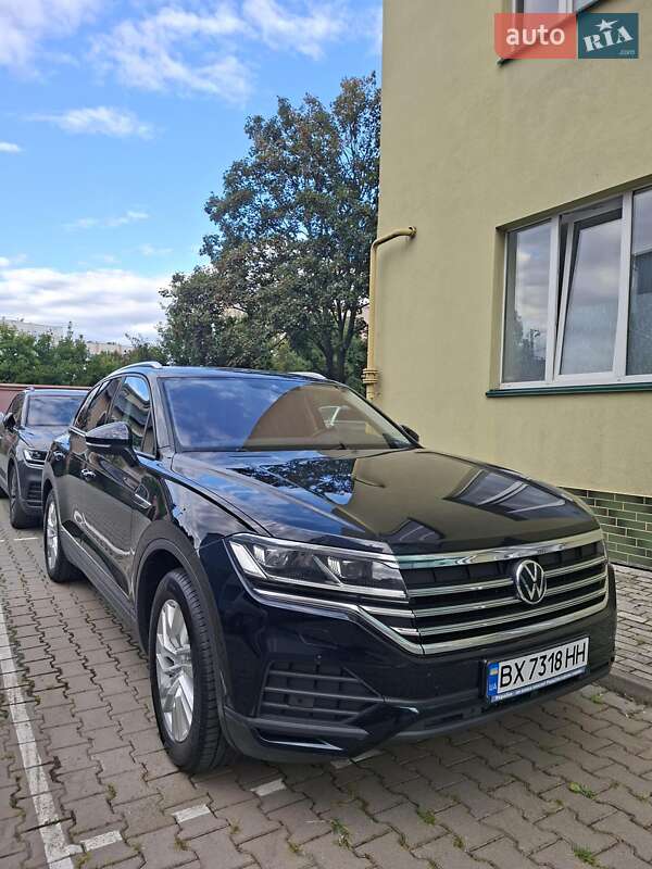 Внедорожник / Кроссовер Volkswagen Touareg 2021 в Хмельницком