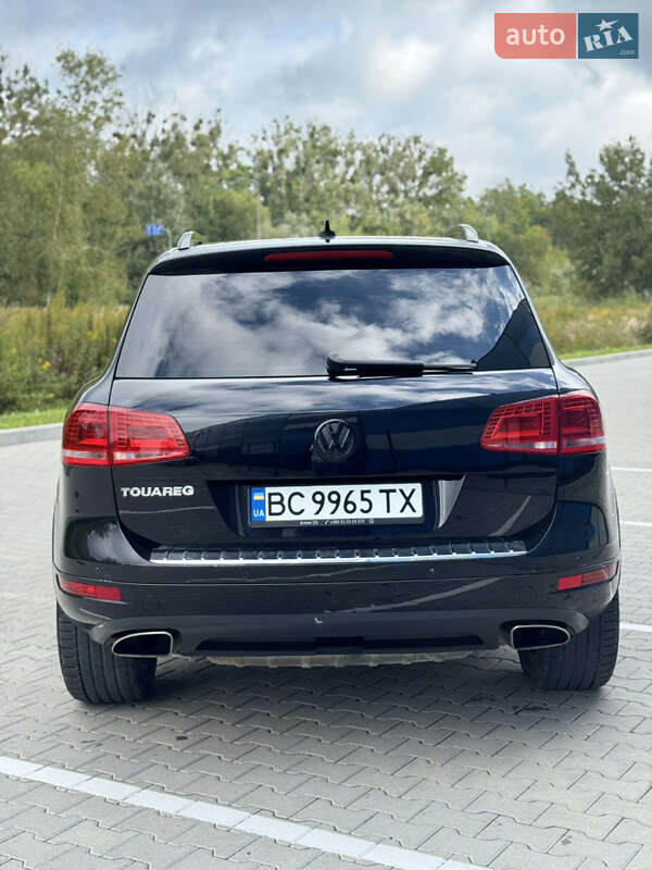 Внедорожник / Кроссовер Volkswagen Touareg 2011 в Львове