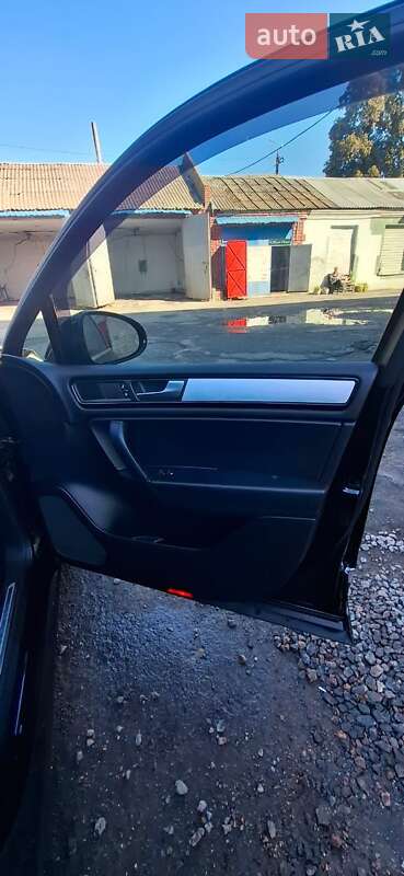 Внедорожник / Кроссовер Volkswagen Touareg 2014 в Виннице фото 38 Внедорожник / Кроссовер Volkswagen Touareg 2014 в Виннице