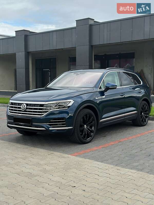 Внедорожник / Кроссовер Volkswagen Touareg 2019 в Мукачево