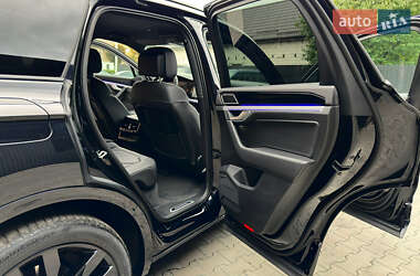 Внедорожник / Кроссовер Volkswagen Touareg 2022 в 