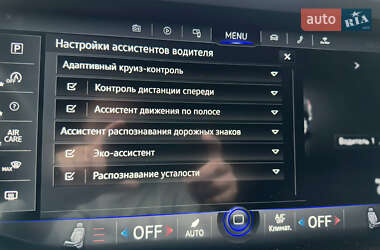 Внедорожник / Кроссовер Volkswagen Touareg 2022 в 