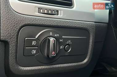 Внедорожник / Кроссовер Volkswagen Touareg 2013 в 