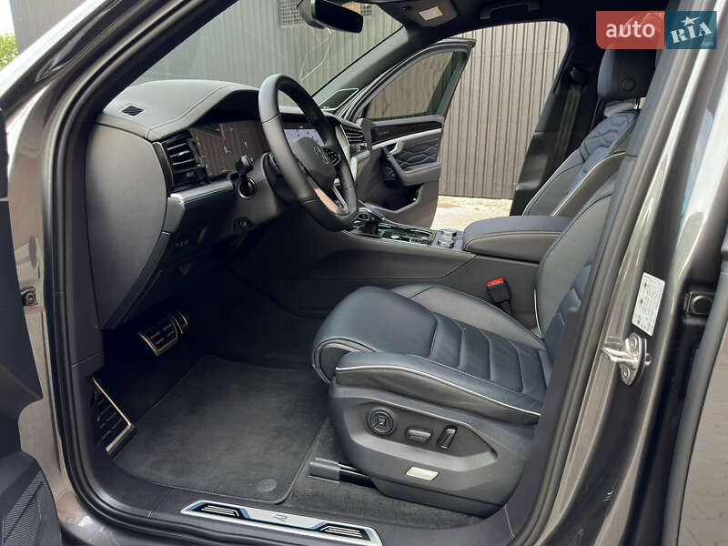 Позашляховик / Кросовер Volkswagen Touareg 2023 в Козятині