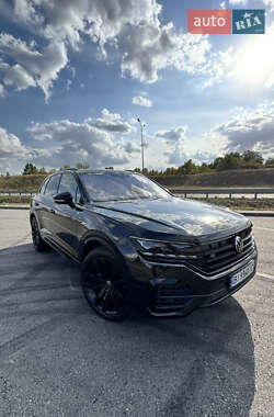 Позашляховик / Кросовер Volkswagen Touareg 2023 в Полтаві