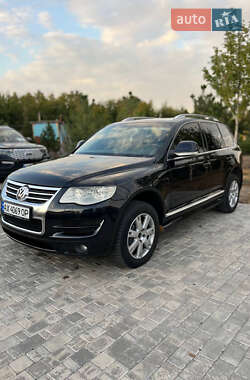 Внедорожник / Кроссовер Volkswagen Touareg 2007 в Белогородке