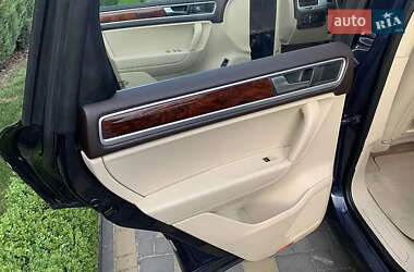 Внедорожник / Кроссовер Volkswagen Touareg 2012 в 